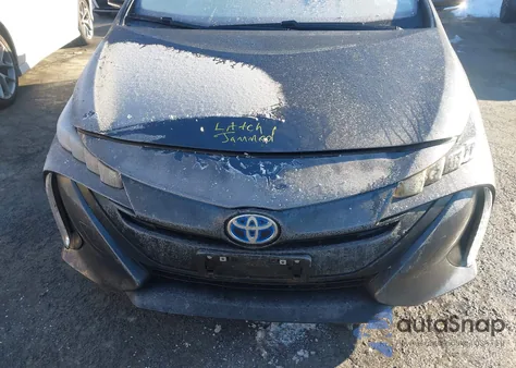 2022 Toyota Prius Prime Le from USA, damaged, VIN JTDKAMFP8N3225998